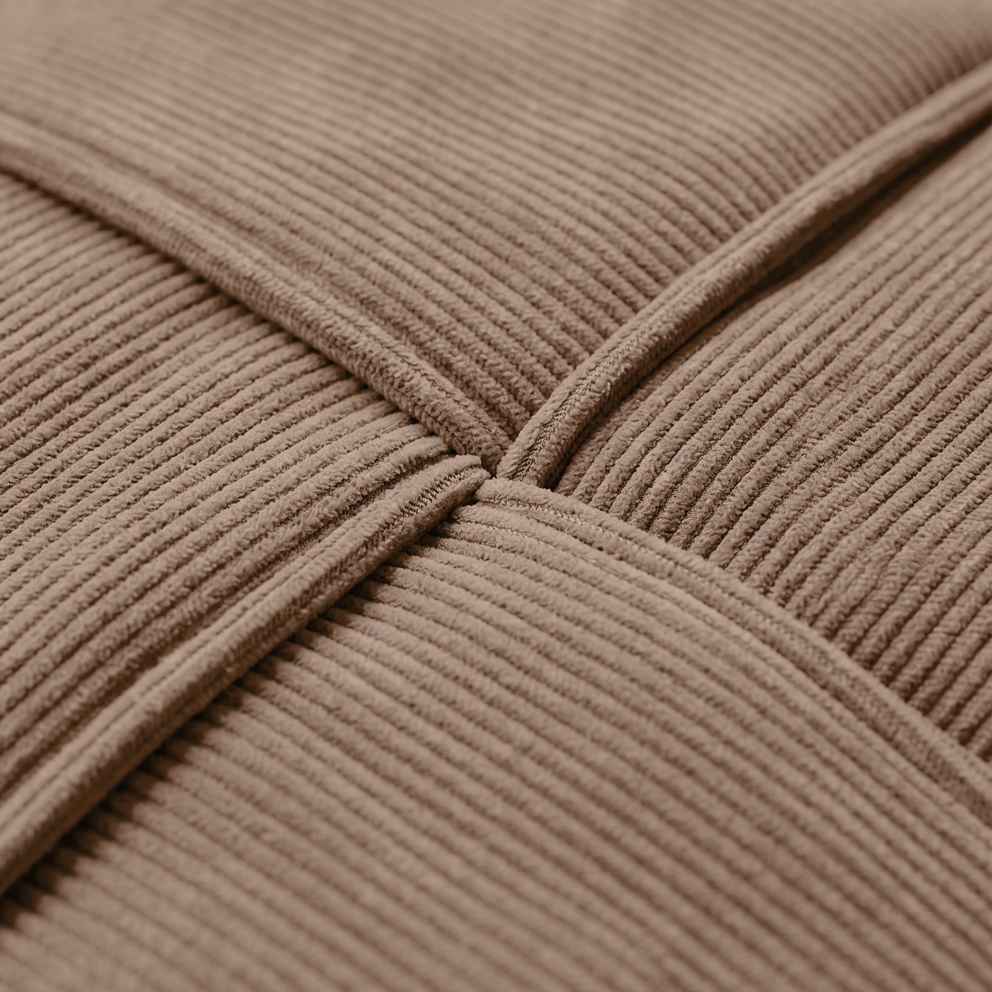 Pouf Forinta en velours côtelé